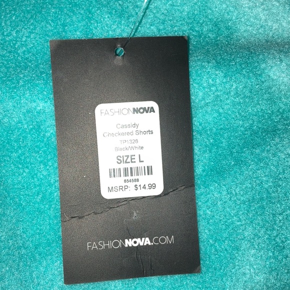 Large black and white FN checkered shorts - Picture 6 of 6